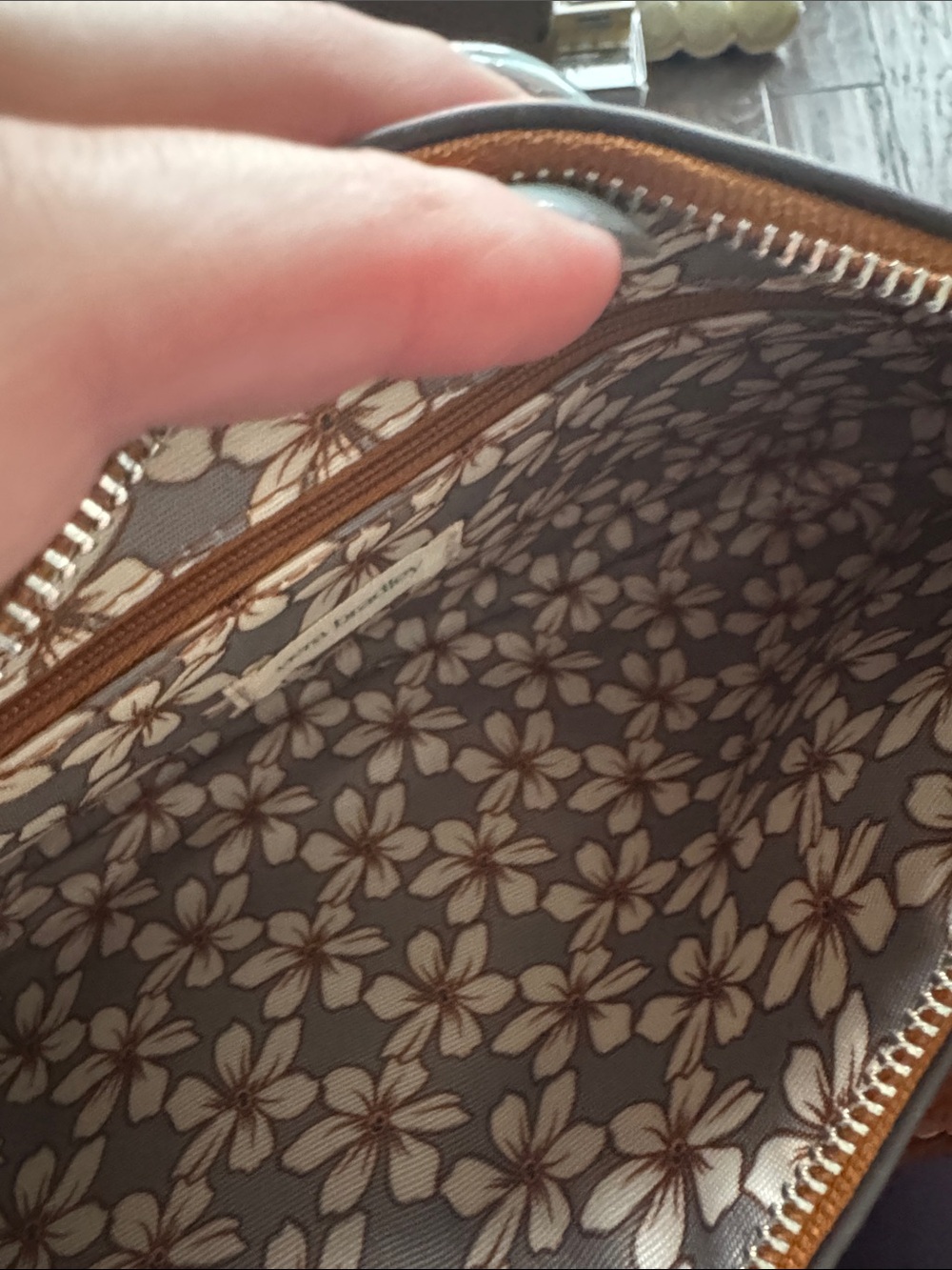 Vera Bradley Pebbled Crossbody Bag in Vegan Leather in Roasted Pecan - Picture 4 of 8